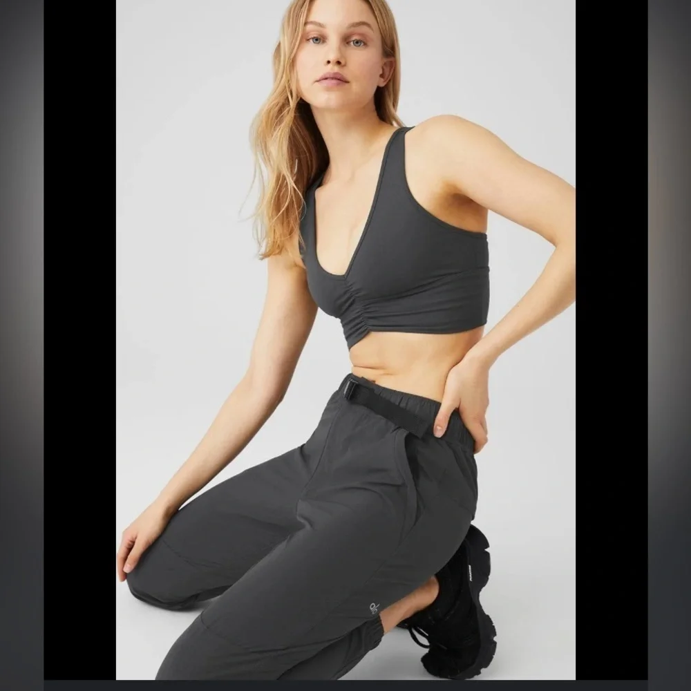 Nwt talus tech pant Alo $138 grey activewear fall  waterproof yoga M casual